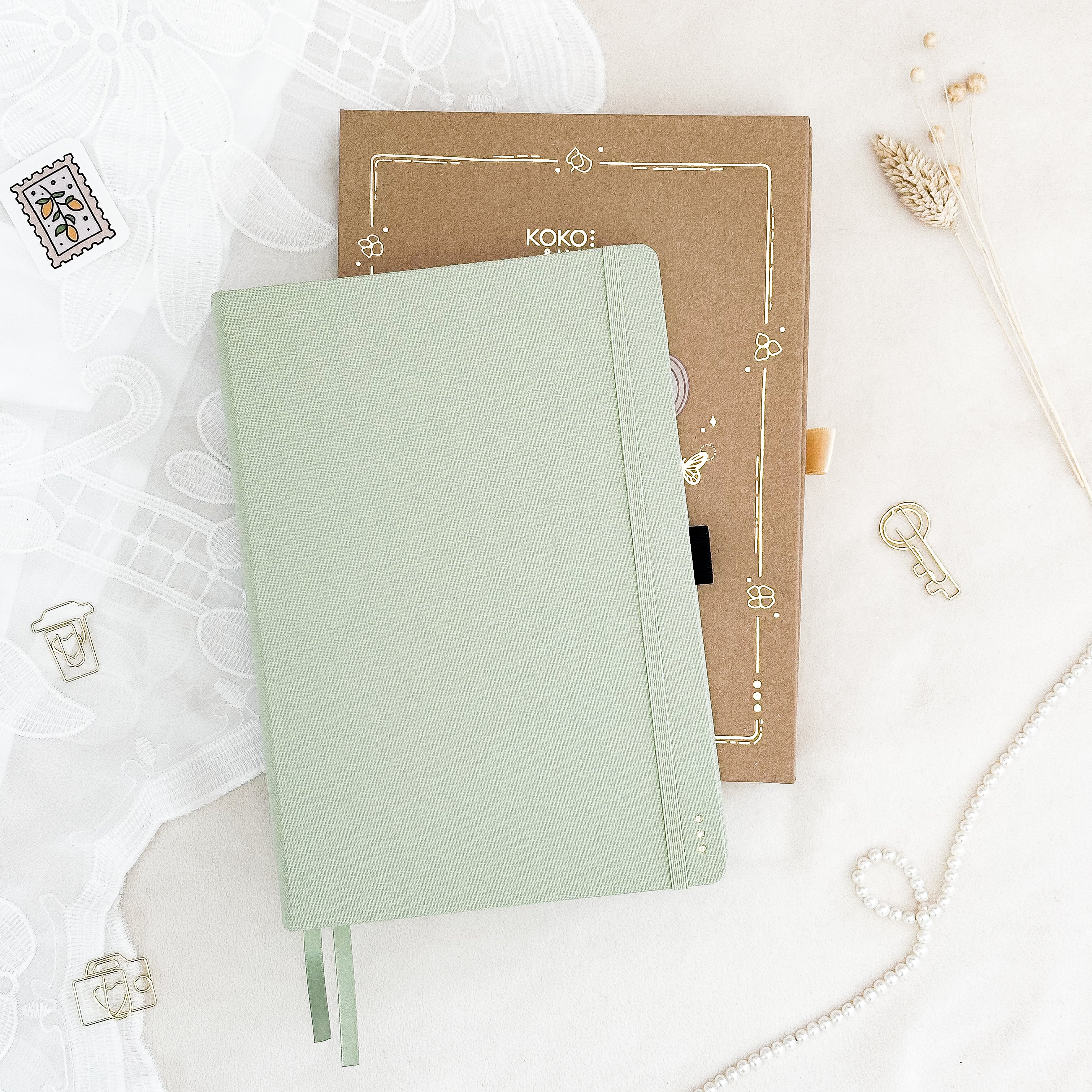 Hand-drawn planner - Undated - 100% recycled paper - Olive - Image 3
