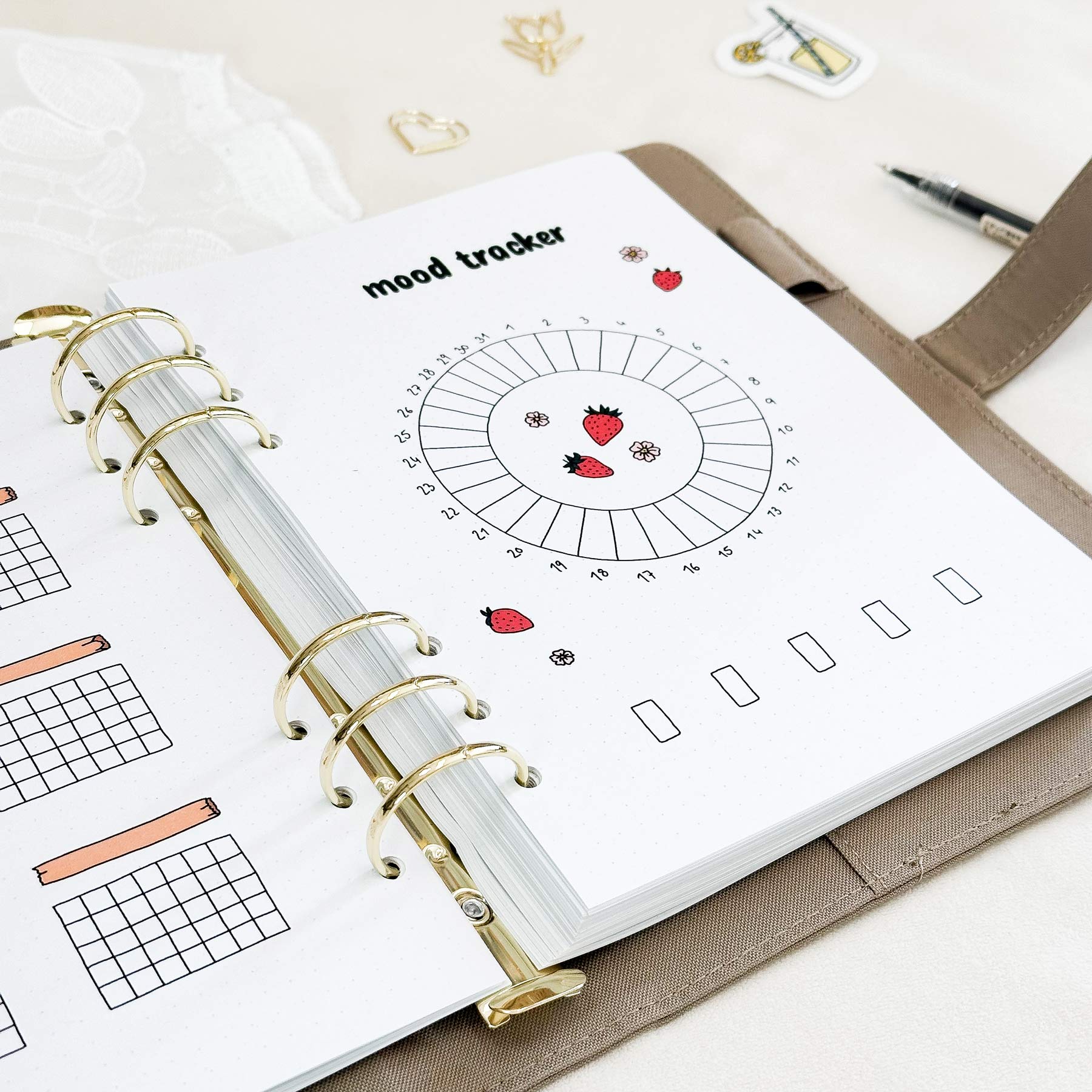 May - Strawberries theme - Monthly Planner Undated - 16 hand-drawn pages - Image 2