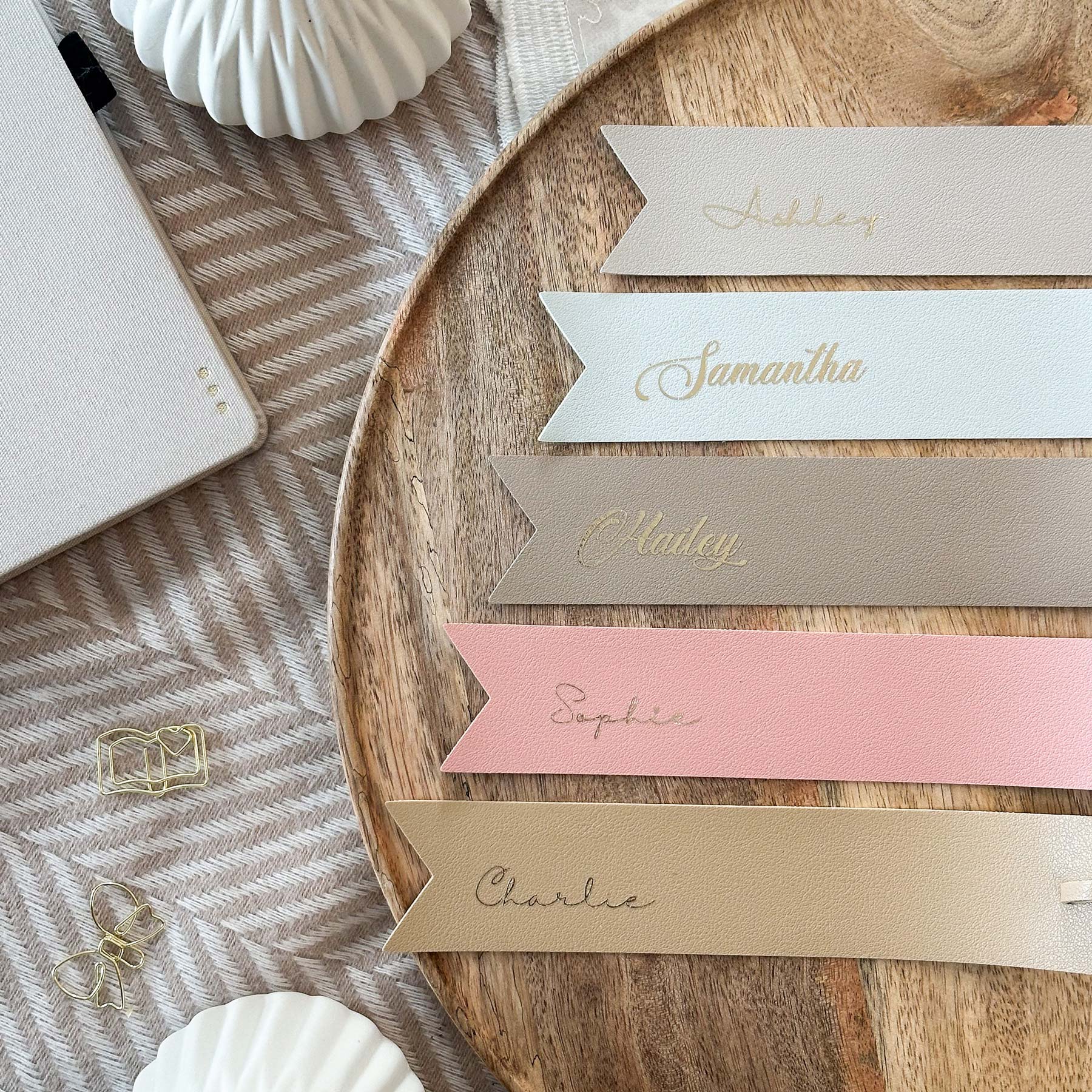 Personalized bookmark - Vegan leather - Vintage Rose - Image 5