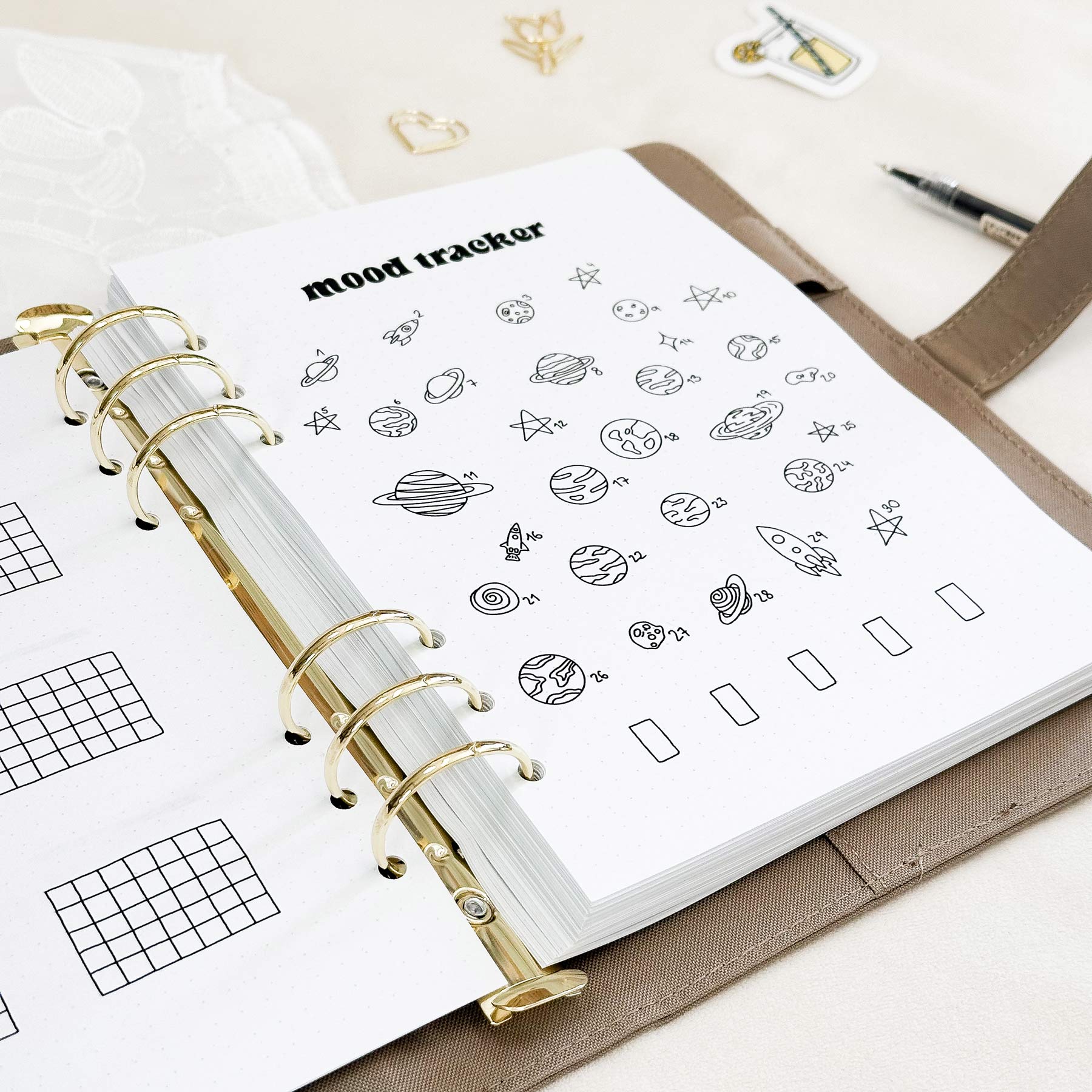 September - Planets theme - Monthly Planner Undated - 16 hand-drawn pages - Image 2